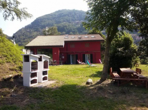 Отель Ostello Casa Rossa  Лавено